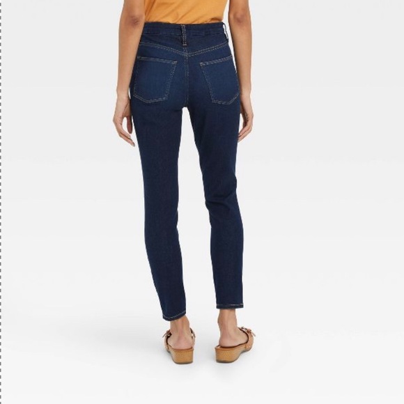 Universal Thread Women’s High Rise Skinny Jeans - Picture 3 of 8